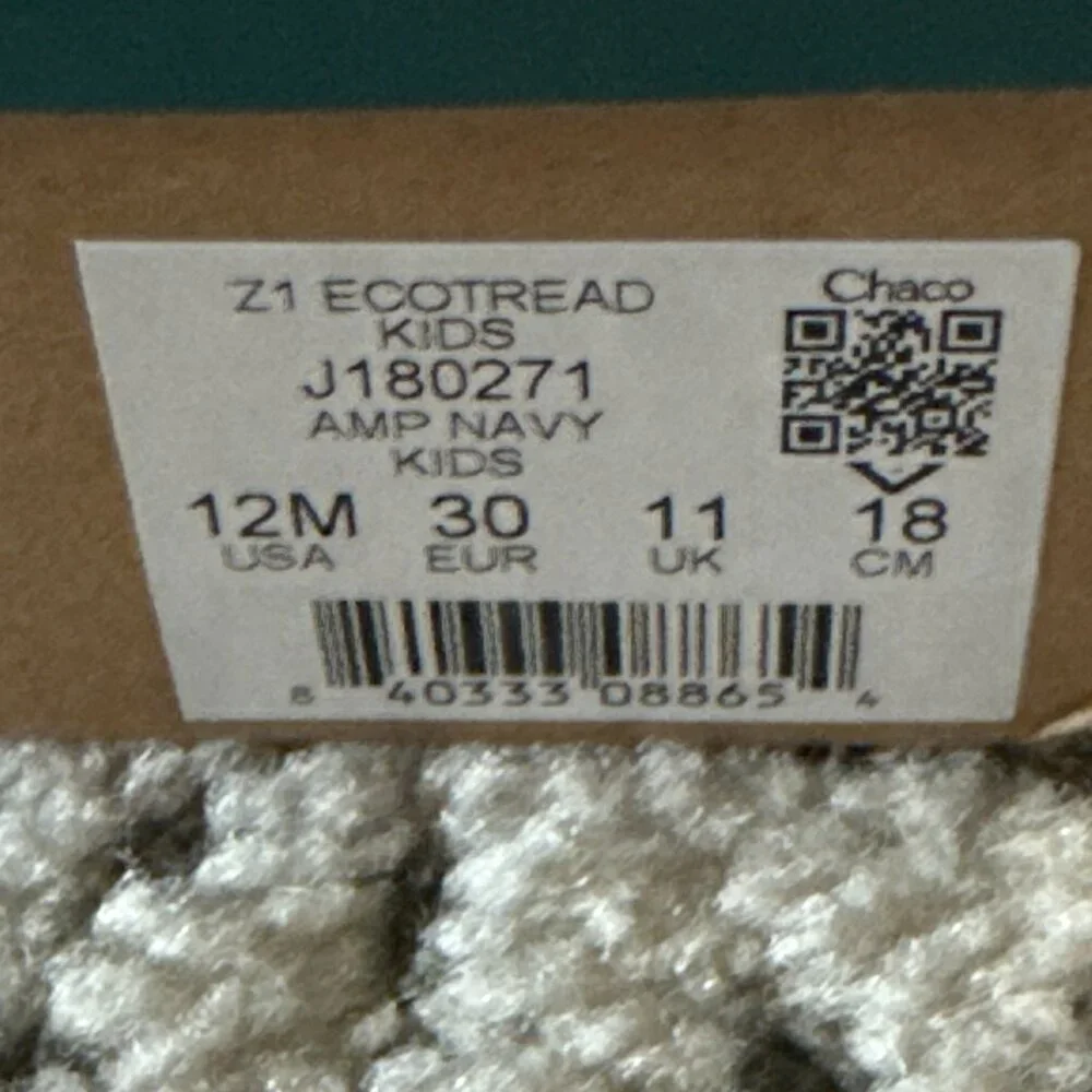 Chaco Unisex-Child Z1 Ecotread Sandal Size 12 Barely worn EEUC!!  NAVY